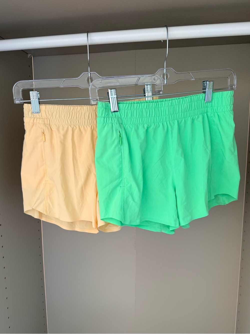 Two Athleta Girl High Rise Hustle 2.5” Shorts Green and Yellow XL 14